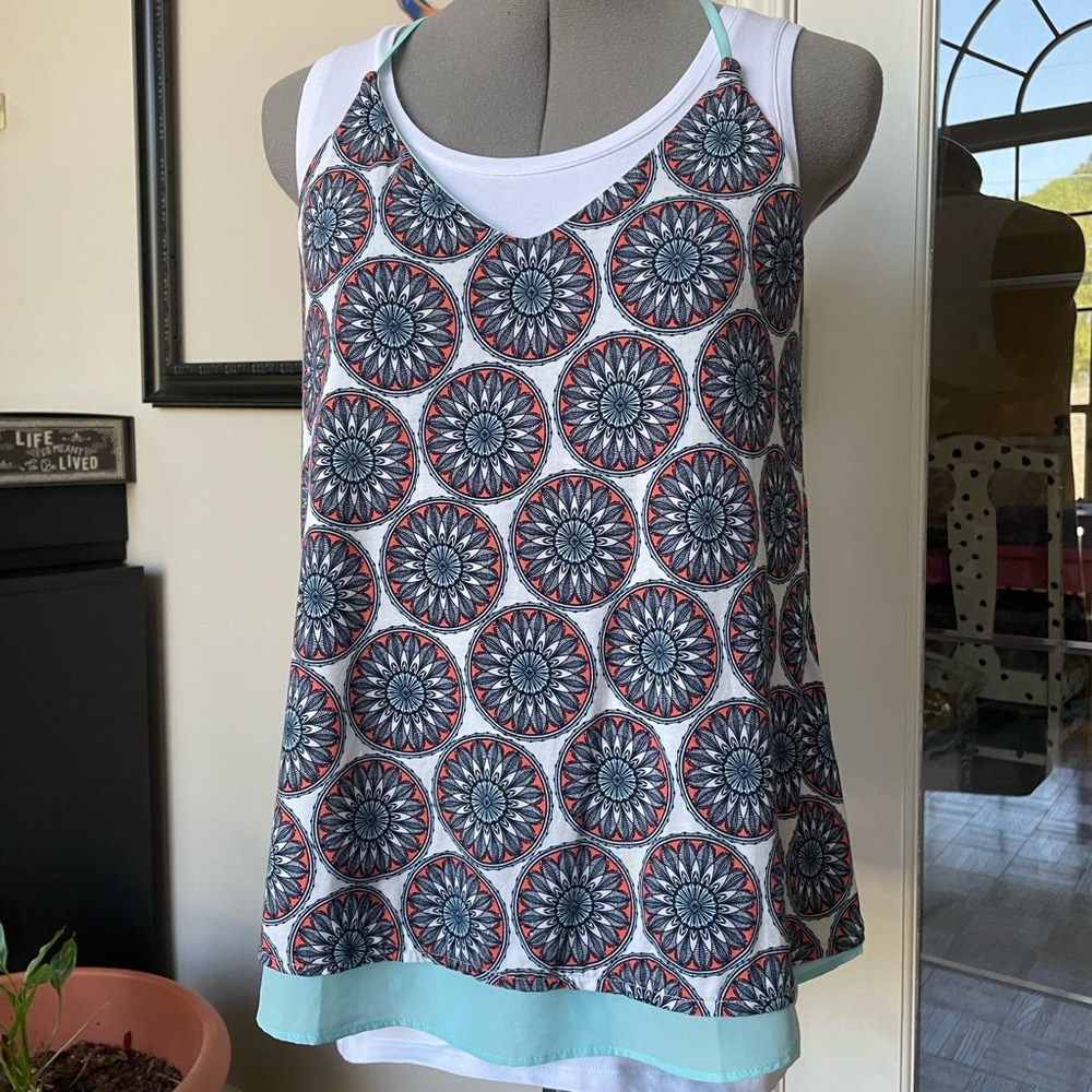 Banana Republic dressy tank top. Small